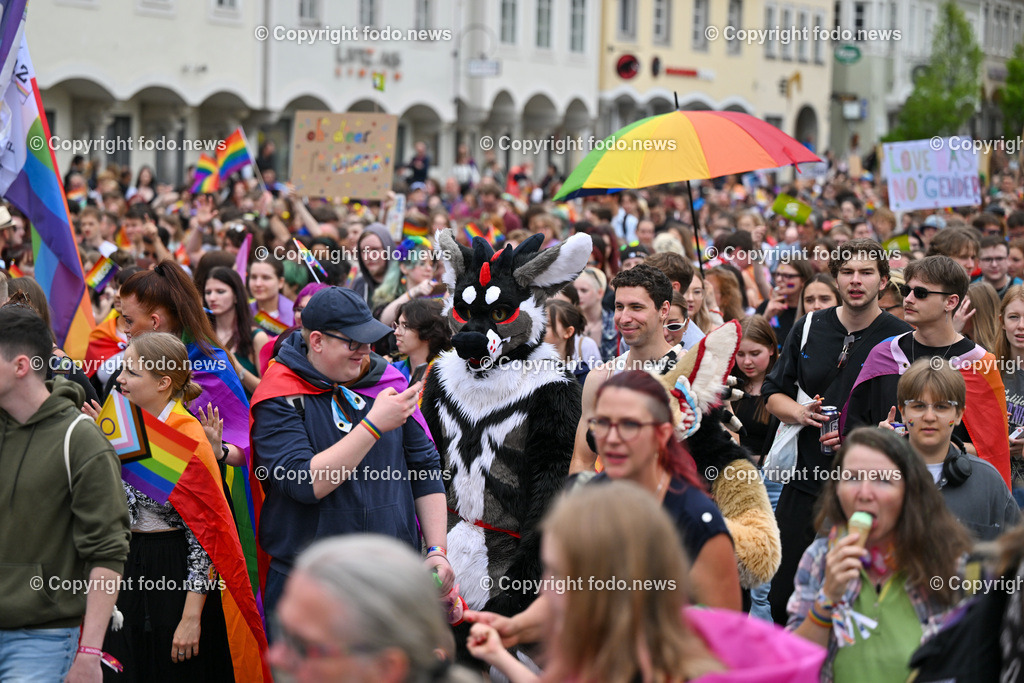 Linzpride 2023_ 24.06.2023-64 | 24.06.2023, Linz, AUT, Linzpride 2023, im Bild Teilnehmer an der Linzpride 2023