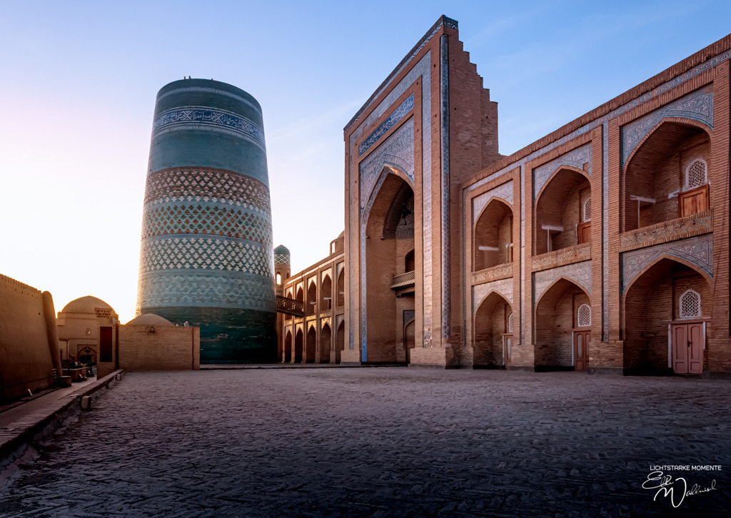 Muhammad Amin Khan-Medrese, Khiwa  | Herzlich willkommen auf meiner Seite! Ich bin Elke Wallnisch, Deine Fotografin für lichtstarke Momente. Der Name steht für alles, was mich mit der Fotografie verbindet: Das Licht und seine machtvolle Wirkung auf eine Situation oder unsere Stimmung - Realisiert mit Pictrs.com