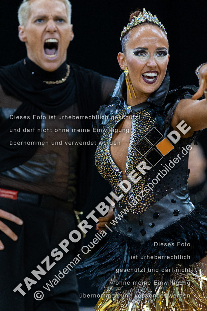 20230225-13572 | Hier finden Sie Tanz Bilder vom Latein und Standard Formationen tanzen. Sportbilder vom Tanzsport. Schöne Fotos und von Weltmeisterschaft, Europameisterschaft, Bundesliga, Regionalliga, Oberliga und Landesliga sowie von GOC Stuttgart, DanceComp, WM Bremen