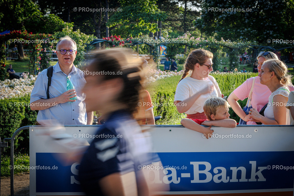 Sparda-Bank Nachtlauf Bonn; Bonn, 18.06.2025 | Impressionen vom Sparda-Bank Nachtlauf Bonn am 18.06.2025 in Bonn (Nordrhein-Westfalen). 