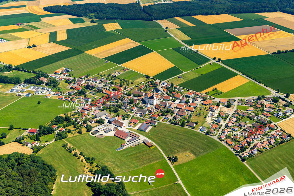 Aktuelles Luftbild von Steinhausen Bad Schussenried - Die Luftaufnahme wurde 2022 mittels UL-Flugzeug erstellt ( keine Drohne ) - hochauflösende Kamera-Systeme von  Canon -Beste Qualität - Für grossformatige Ausdrucke geeignet. Die Geschenkidee !
