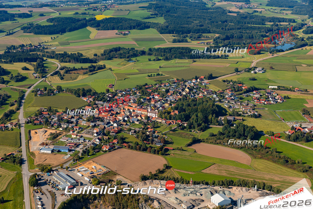 Das Luftbild der Stadt Winklarn wurde 2021 vom Flugzeug heraus erstellt (keine Drohne) Aufnahmehöhe ca.450 Meter- hohe Bildauflösung und Druck-Qualität garantiert!