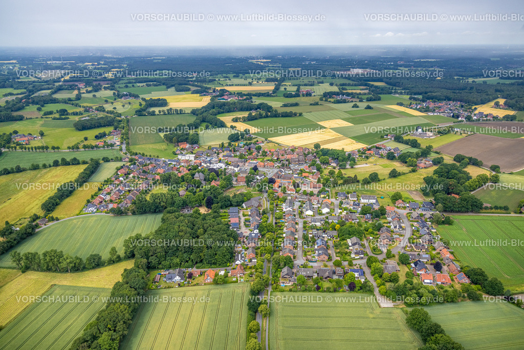 Haltern220604549 | Luftbild, Wiesen und Felder mit Ortsansicht Lippramsdorf, Haltern am See, Ruhrgebiet, Nordrhein-Westfalen, Deutschland