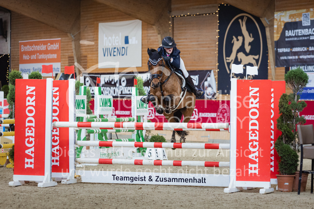 221127_Winterfestival_L-Spr_HPTTY-287 | Deine schönsten Turniermomente als professionelle Fotos! Entdecke hochwertige Pferdesport-Fotografie im Online-Shop. Jetzt Fotos finden & bestellen!