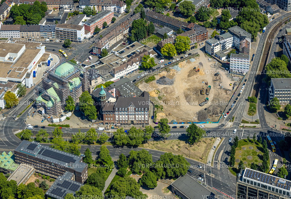 Essen250507494 | Luftbild, geplanter Neubau BürgerRathaus, ehemaliges Jobcenter und altes Hauptbad zwischen Steeler Straße und Bernerstraße, Renovierung Alte Synagoge, Stadtkern, Essen, Ruhrgebiet, Nordrhein-Westfalen, Deutschland