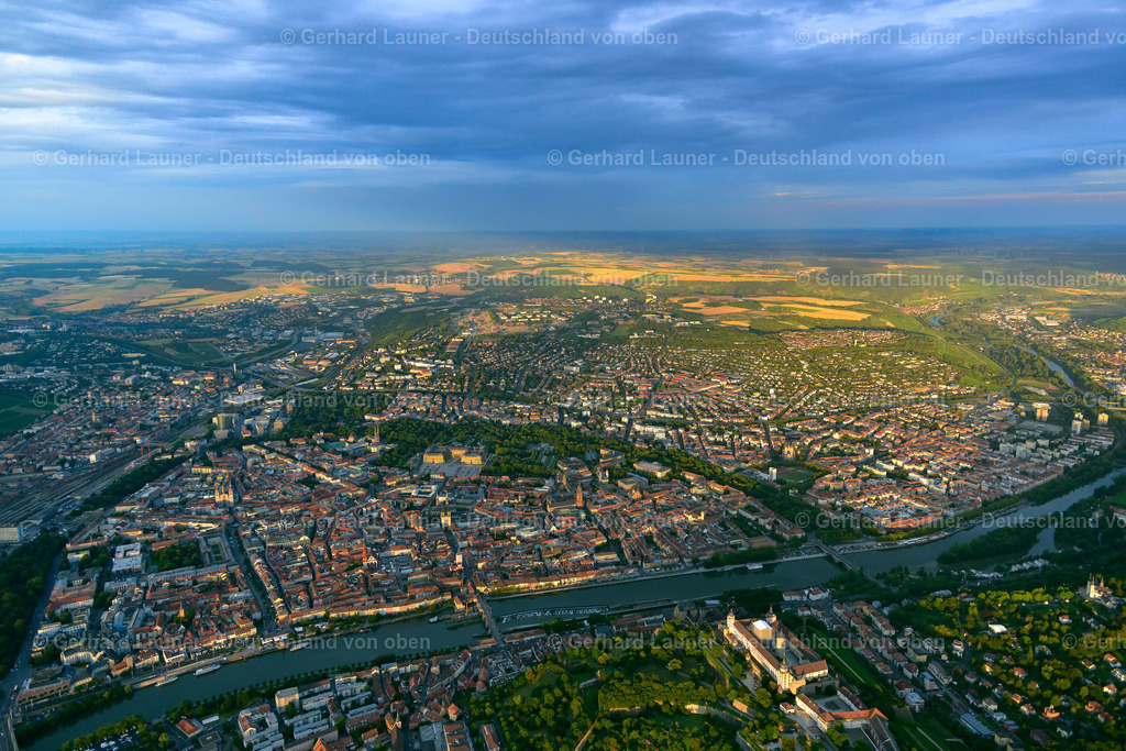 3620236 | Innenstadt im Abendlicht