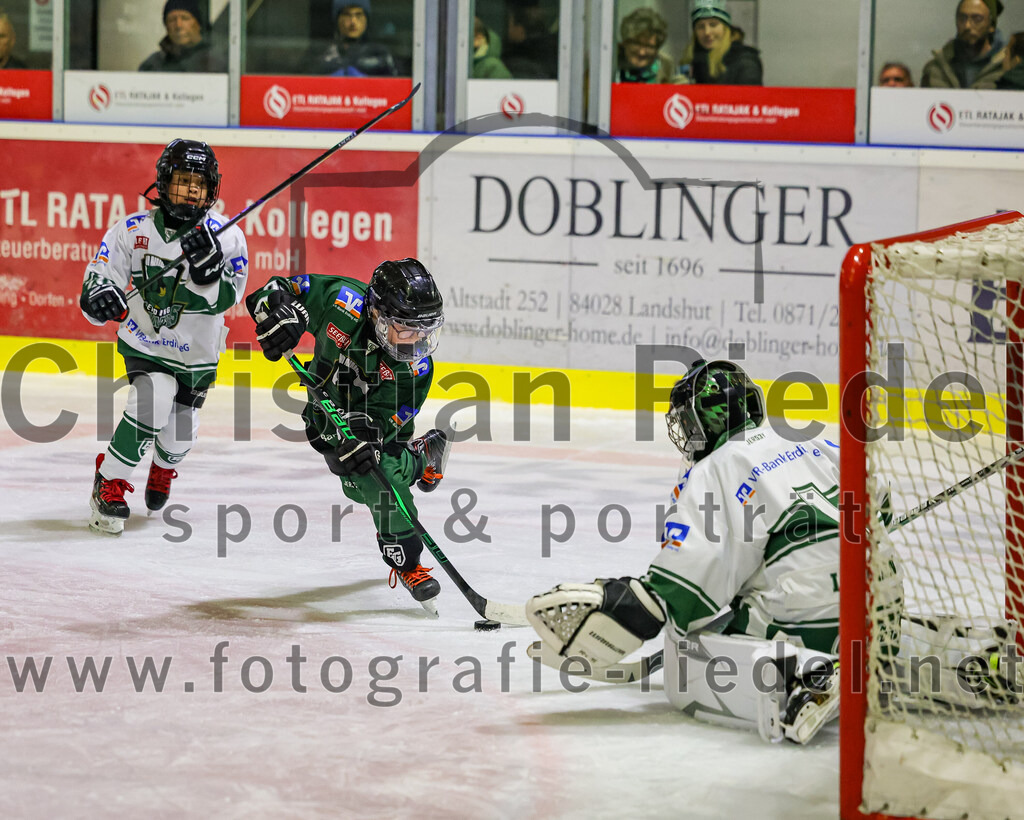 2025-11-02_080_TSV_Erding_gegen_EV_Fuessen | Erding, Deutschland, 02.11.2025:Eishockey, Oberliga Süd 2025 / 2026, 15. Spieltag, TSV Erding gegen EV Füssen, Endergebnis: 2:6Foto: Christian Riedel / fotografie-riedel.net