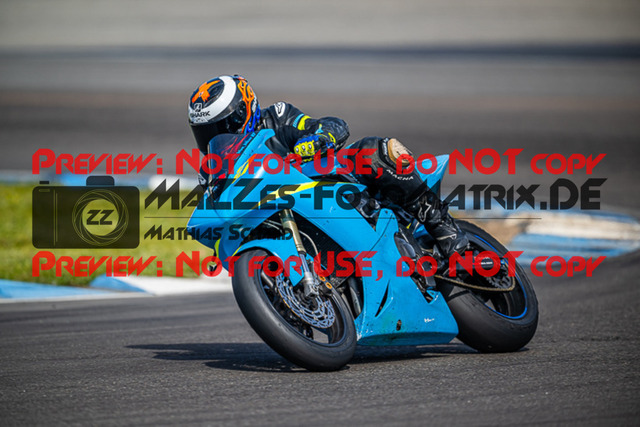 MaZZes_FotoMatrix_230410_8402 | ROT