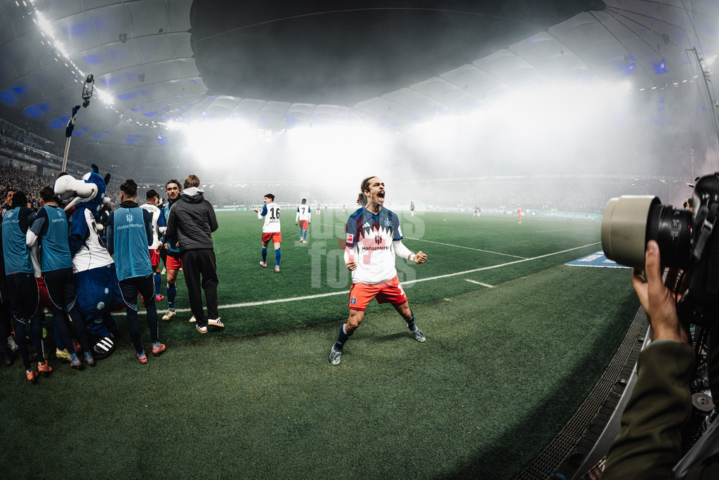 Fußball | Männer | Saison 2025/2026 | 1. Fußball-Bundesliga | 13. Spieltag | Hamburger SV vs. SV Werder Bremen | 07.12.2025 | Torjubel Yussuf Poulsen (#15, HSV)