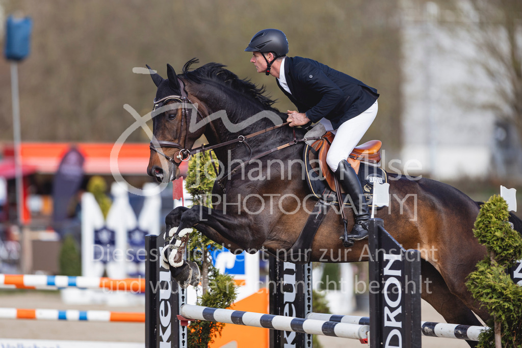 260404_Fruehlingsfest_SprPf-L-227 | Deine schönsten Turniermomente als professionelle Fotos! Entdecke hochwertige Pferdesport-Fotografie im Online-Shop. Jetzt Fotos finden & bestellen!