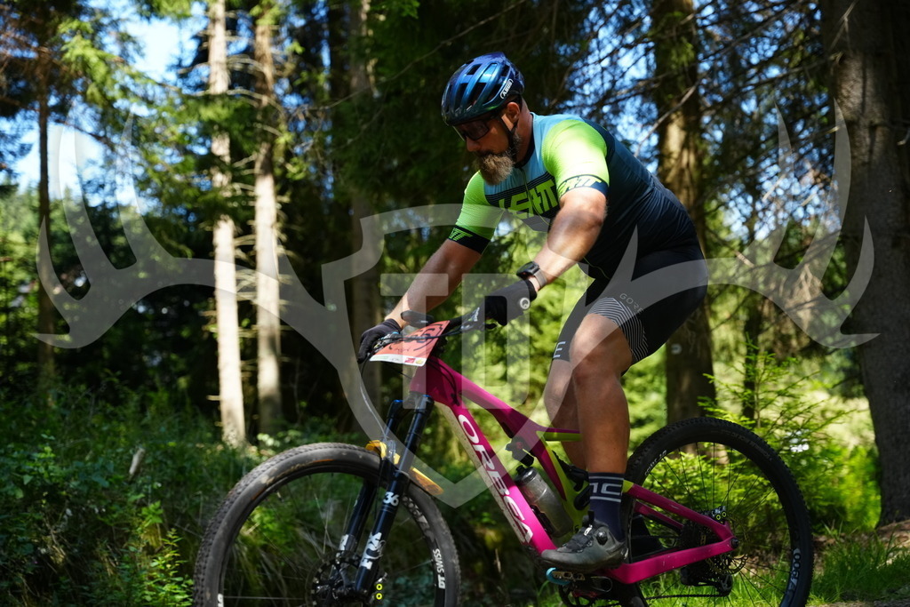 FC101862 | Fotogalerie der Treibjagd im Dunkelwald - Dein MTB Etappenrennen im Erzgebirge - Realisiert mit Pictrs.com