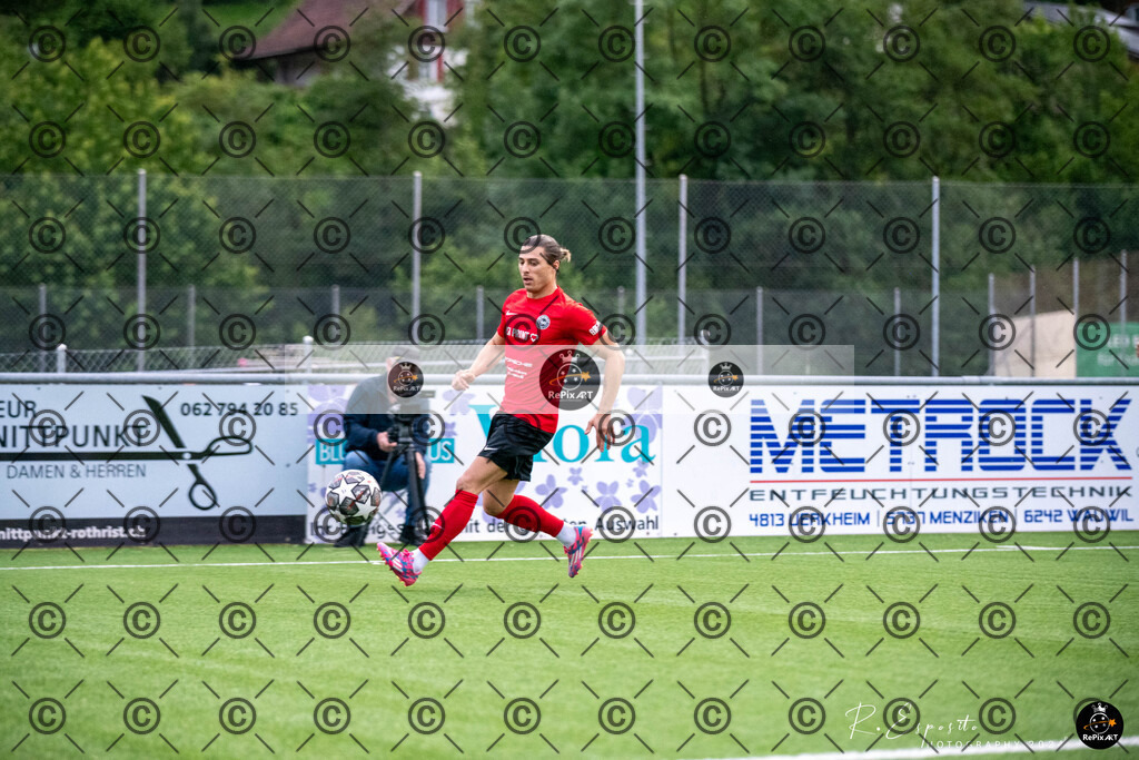 20240611_FC-Rothrist 1-Final_108 | Sport und Naturfotografie von Roberto Esposito zeigt echte Momente Bewegung und die Schönheit der Natur. Ausdrucksstarke Bilder schaffen Emotionen.