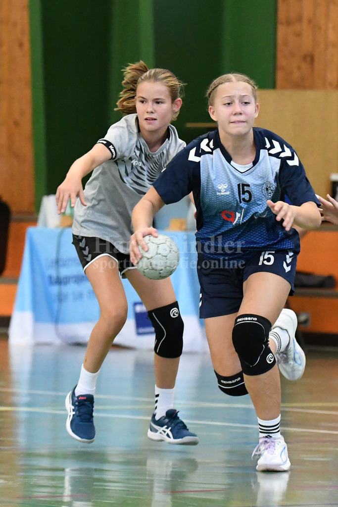 SSG Metten Handball Nachwuchs | SSG Metten weibliche C-Jugend im Spiel gegen den   TSV Roßtal - Realisiert mit Pictrs.com