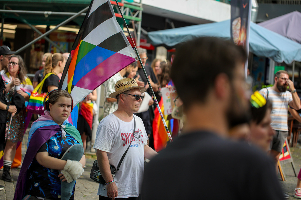 CSD_Moers_190725_023 | Bildergalerie von Sport-Ereignissen aber auch von weiteren spannenden Dingen - nicht nur vom Niederrhein. In Anlehnung an den bekannten Spruch von Hanns Dieter Hüsch heißt das Motto: "Niederrhein ist überall".  - Realisiert mit Pictrs.com