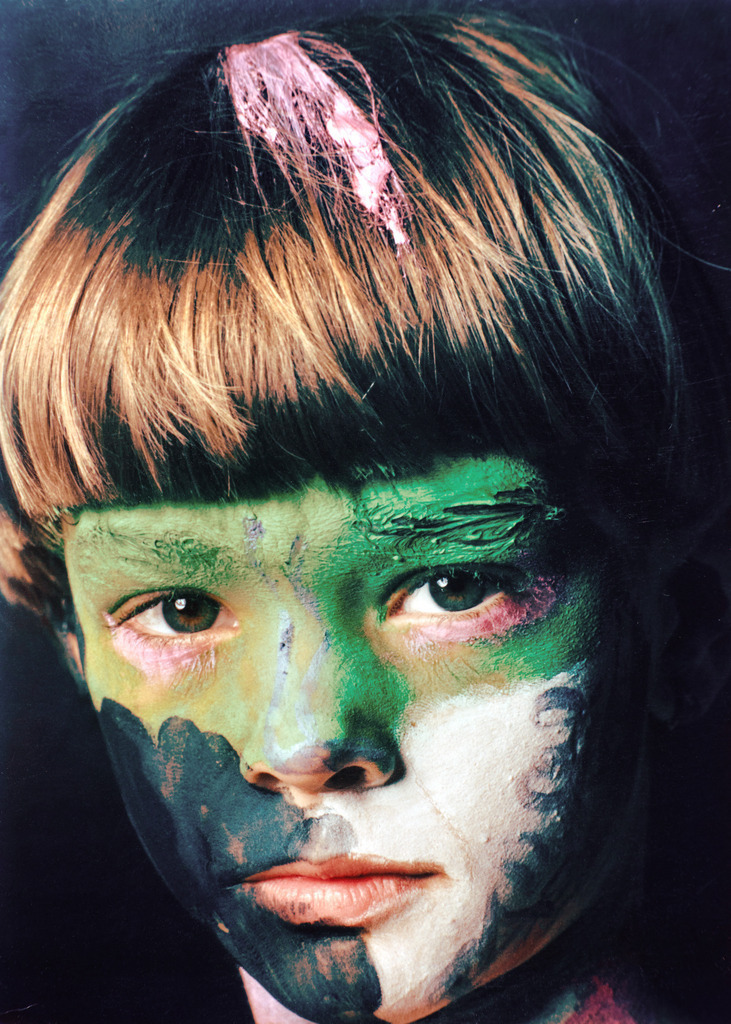 003art_Bee-Braxm_1246a | Werk aus  dem Jahr 1994   Nach einer Aktion im Ritterhausmuseum Offenburg. Kunstmaler Rainer Braxmaier und Modefotograf Wilfried Beege.