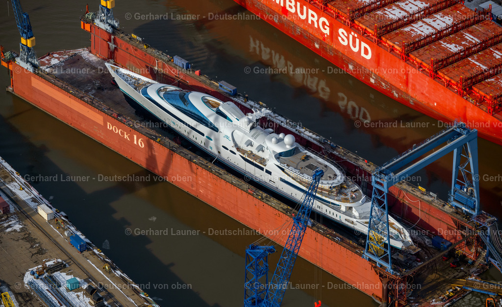 4044676 | Luxusyacht in einem Trockendock von Blohm und Voss, Hafen, Freie und Hansestadt Hamburg
