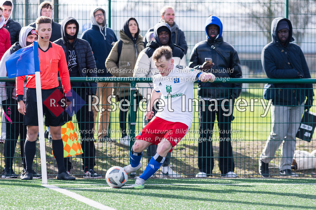 Fußball, Saison 2021/22, A-Junioren Bundesliga, Hamburger SV - FC St. Pauli, Paul-Hauenschild-Plätze (Norderstedt), 02.04.2022, 16. Spieltag | Arlind Ibrahim Rexhepi (#7, HSV)