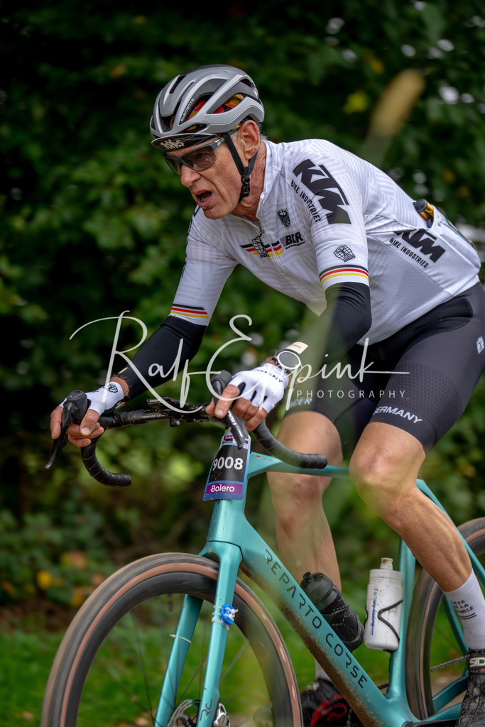 Ralf Eppink Photography 20251011_DSC01395 | Sportfotografie, Eventfotografie, Porträtfotografie, Radsport Fotograf, Triathlon Fotograf, Düsseldorf Fotograf, Köln Fotograf, Actionfotografie, Teamfotografie, Peoplefotografie, Business Portraits, Veranstaltungsfotografie, Reportagefotografie - Realisiert mit Pictrs.com