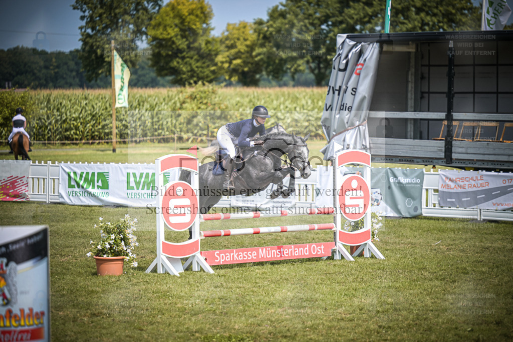 DOS_6043 | Entdecke hochwertige Reitturnierfotos von Foto Oger. Professionell, emotional und authentisch – jetzt Lieblingsmomente im Shop bestellen. - Realisiert mit Pictrs.com