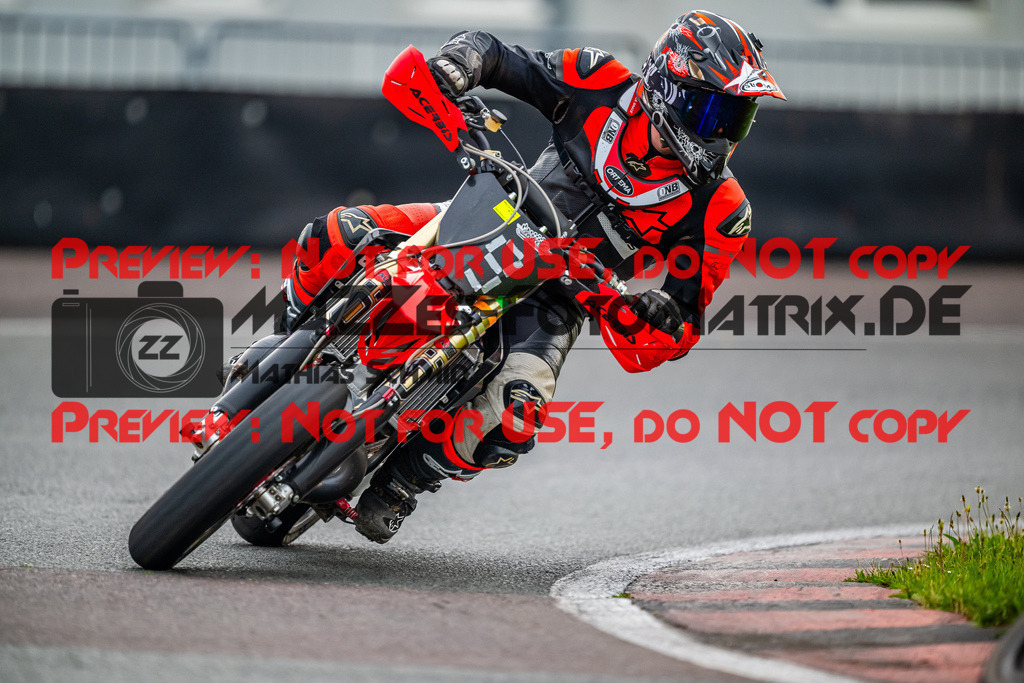 MaZZes_FotoMatrix_240621_6007705_1670 | GELB