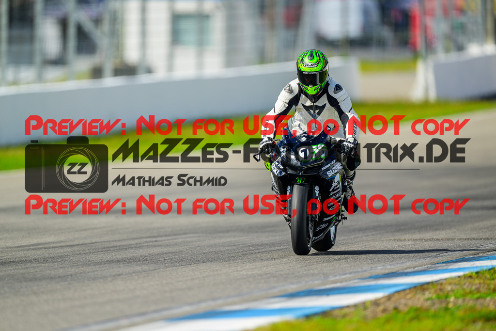 MaZZes_FotoMatrix_240615_6457 | WEISS