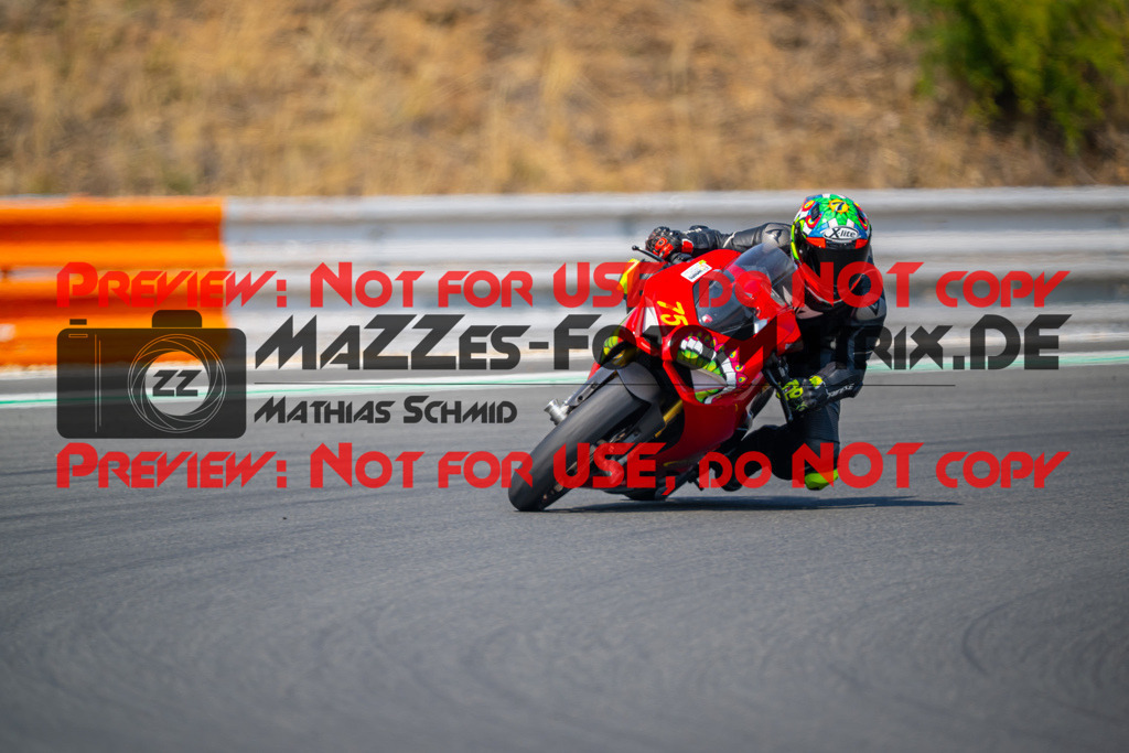 MaZZes-Fotomatrix-20260805-526418 | OPEN