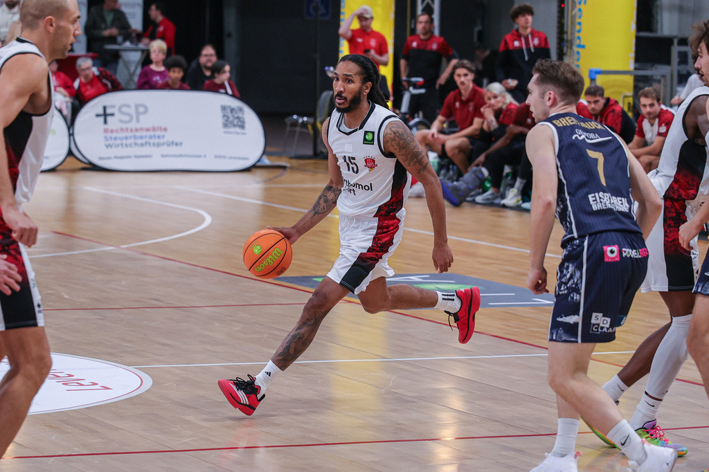 Pro A BAYER GIANTS vs Eisbären Bremerhaven-113 | Fotos von Basketballspielen aus dem Raum NRW fotografiert von Gero Mueller-Laschet und Daniel Schaefer - Realisiert mit Pictrs.com
