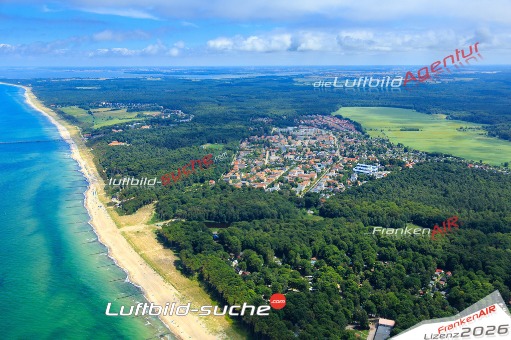 Die Luftaufnahme der Stadt Graal Müritz wurde vom UL-Flugzeug heraus erstellt ( keine Drohne )- hohe Auflösung für beste Qualität