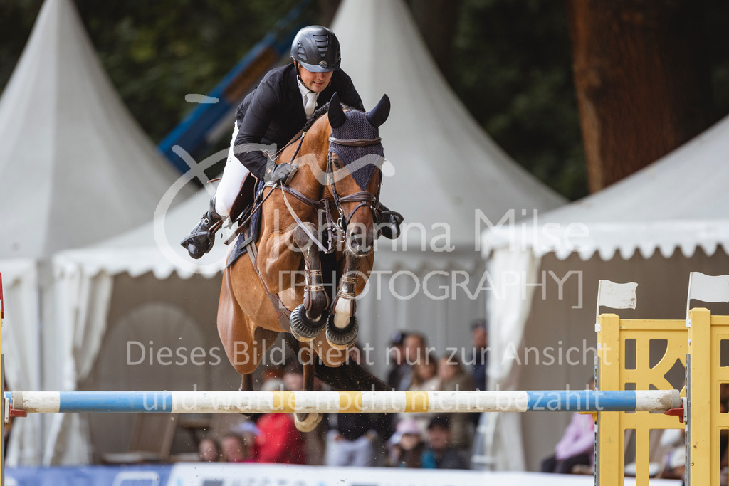 240915_OWLCh_GP-803 | Deine schönsten Turniermomente als professionelle Fotos! Entdecke hochwertige Pferdesport-Fotografie im Online-Shop. Jetzt Fotos finden & bestellen!