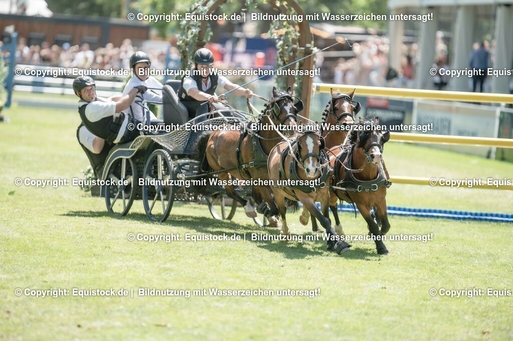 20230528_Jump-and-Drive_0126 | equistock