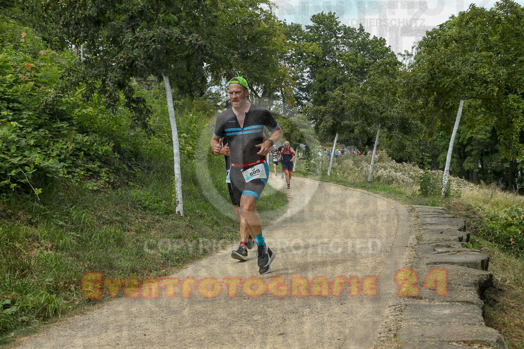 250824_1346_EX1_3603 | Sportfotografie im Rhein-Sieg Kreis, Köln, Bonn, NRW, Rheinland Pfalz, Hessen, etc. Unser Tätigkeitsfeld umfasst den Laufsport vom Volkslauf über den Marathon, Duathlon, Triathon bis zum Ultralauf wie Kölnpfad Ultra oder Schindertrail.