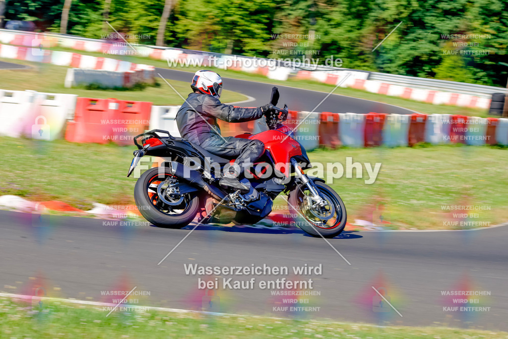 _MOT8799 | Hier findet Ihr Bilder von Touristenfahrten auf der Nürburgring Nordschleife oder von anderen Veranstaltungen die ich besucht habe. Viel Spass beim Durch Schauen 