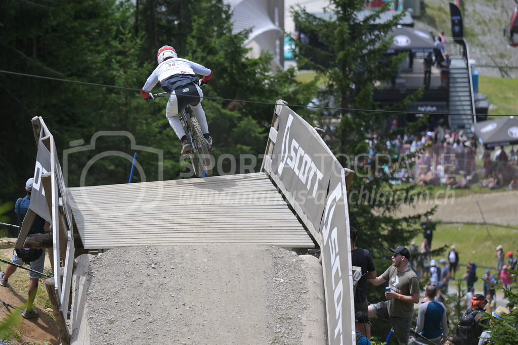 UCI Mountain Bike World Cup Lenzerheide 2022 - Downhill - 9. July 2022 | UCI Mountain Bike World Cup Lenzerheide 2022 - Downhill
Bike Kingdom, Lenzerheide
#38 ROGGE Antoine (FRA)
Bild: Sportfotografie Markus Aeschimann | www.markus-aeschimann.ch - Realisiert mit Pictrs.com