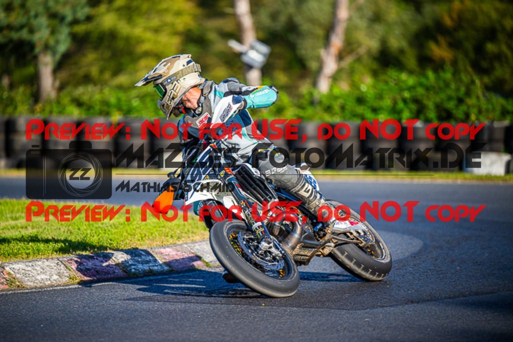 MaZZes_FotoMatrix_230916_8215 | S4