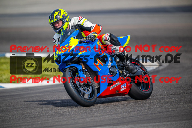 MaZZes_FotoMatrix_230410_7624 | ROT