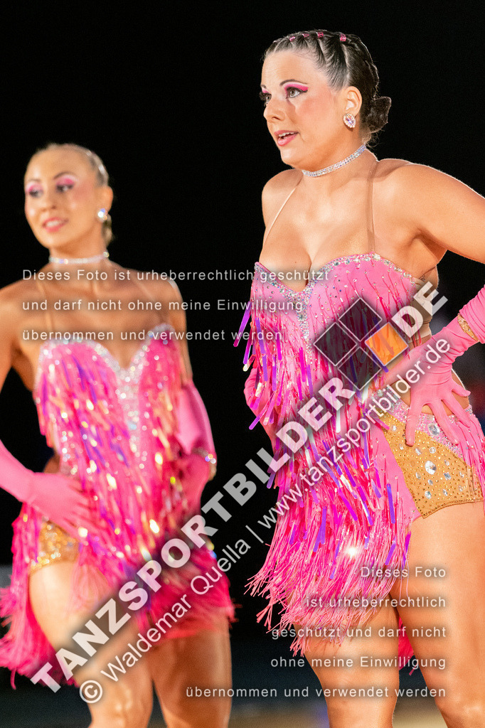 20250504-00951 | Hier finden Sie Tanz Bilder vom Latein und Standard Formationen tanzen. Sportbilder vom Tanzsport. Schöne Fotos und von Weltmeisterschaft, Europameisterschaft, Bundesliga, Regionalliga, Oberliga und Landesliga sowie von GOC Stuttgart, DanceComp, WM Bremen