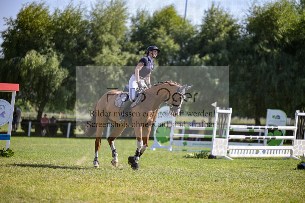 Reitturnier Voxtrup | Entdecke hochwertige Reitturnierfotos von Foto Oger. Professionell, emotional und authentisch – jetzt Lieblingsmomente im Shop bestellen.Deutschlandweite Turnierfotografie. - Realisiert mit Pictrs.com