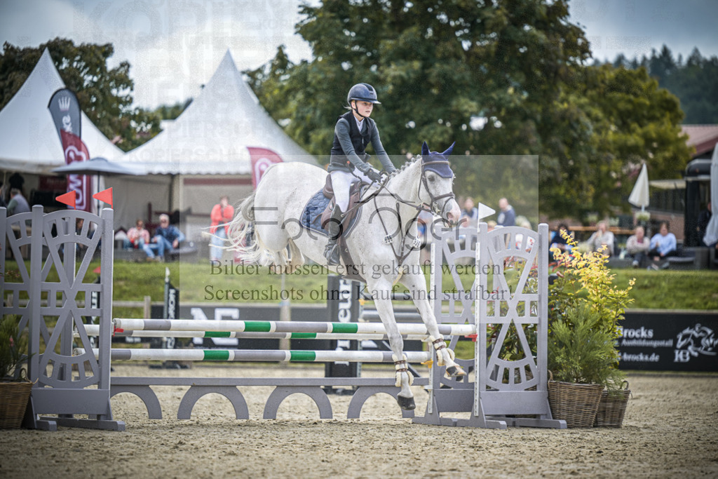 DOS_0520 | Entdecke hochwertige Reitturnierfotos von Foto Oger. Professionell, emotional und authentisch – jetzt Lieblingsmomente im Shop bestellen.Deutschlandweite Turnierfotografie. - Realisiert mit Pictrs.com