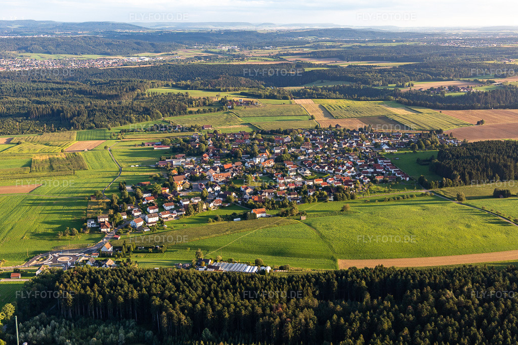 Luftbild: Ortsansicht im Ortsteil Hausen ob Rottweil in Rottweil im Bundesland Baden-Württemberg in Deutschland. Foto: IMG_128711.jpg vom 27.08.2021 durch Werner Riehm/FLY-FOTO.de