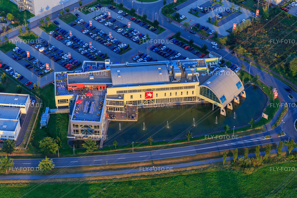 Fitnessstudio Pfitzenmeier Premium Resort Bensheim https://www.pfitzenmeier.de/standorte/premium-resorts-mit-aquadome/bensheim/ | Luftbild: Fitnessstudio Pfitzenmeier Premium Resort Bensheim https://www.pfitzenmeier.de/standorte/premium-resorts-mit-aquadome/bensheim/ in Bensheim im Bundesland Hessen in Deutschland. Foto: IMG_103099.jpg vom 28.08.2017 durch Werner Riehm/FLY-FOTO.de - Realisiert mit Pictrs.com