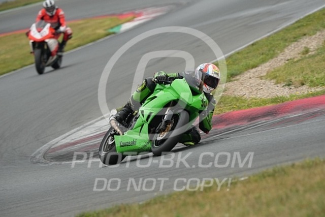 2024_08_18_PBK_43937 | Sportfotografie; SlowMotion; Video; Rennstrecke; Hafeneger; Speer; Racing; RSE; BMW; CBO; Trackday; Motorsportarena; Hockenheimring; Brno; Most; Barcelona; Valencia