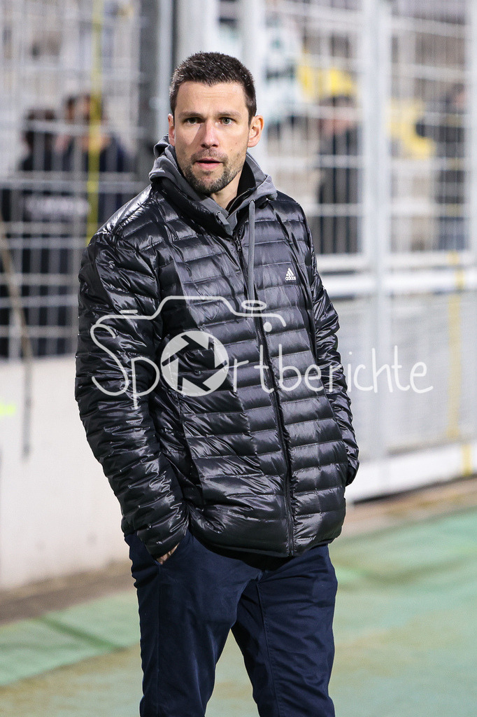 FC Bayern Amateure - 1. FC Schweinfurt | Schweinfut sportlicher Leiter Andreas BRENDLER in Aktion