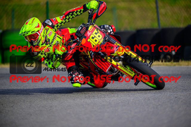 MaZZes_Fotomatrix_20250322_6007705_7337 | Fotograf Mathias Schmid
Sportfotograf,
Eventfotograf,
Hochzeitsfotograf,
Portraitfotograf