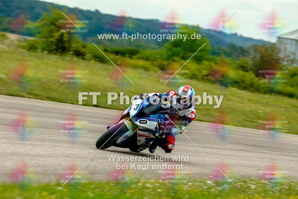 Chambley Juli-3310 | Hier findet Ihr Bilder von Touristenfahrten auf der Nürburgring Nordschleife oder von anderen Veranstaltungen die ich besucht habe. Viel Spass beim Durch Schauen 