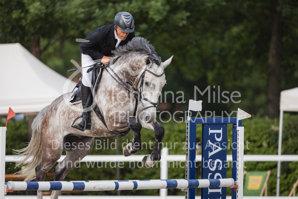 230616_Lemwerder_SprPf-Lgeschl-917 | Deine schönsten Turniermomente als professionelle Fotos! Entdecke hochwertige Pferdesport-Fotografie im Online-Shop. Jetzt Fotos finden & bestellen!