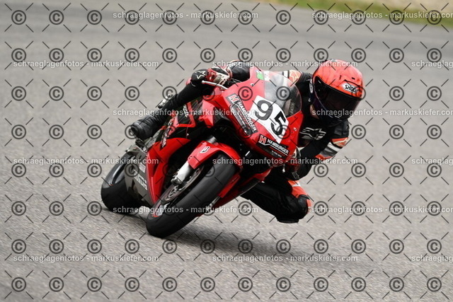 25bt02-1157 | markuskiefer.com - Realisiert mit Pictrs.com