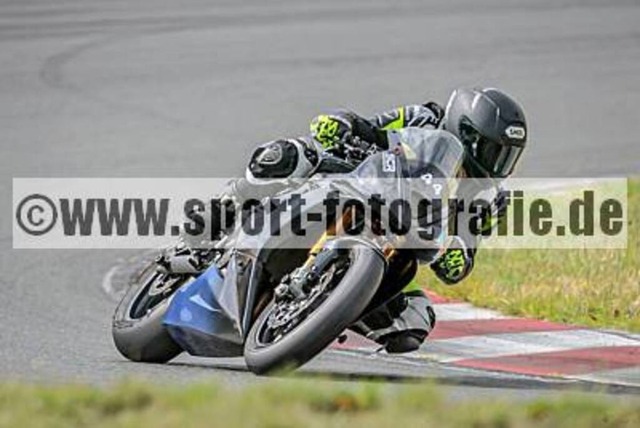 spof7834 | Professionelle Fotos von Sportveranstaltungen, aber auch Hochzeiten und anderen Events. - Realisiert mit Pictrs.com