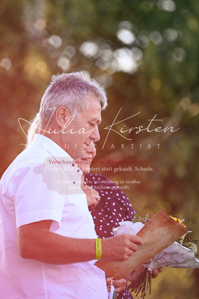 DSC_2001 | Pferde- und Turnierfotografie in Westsachsen. Pferdeportraits, Auftragszeichnungen und intuitive Kunst.