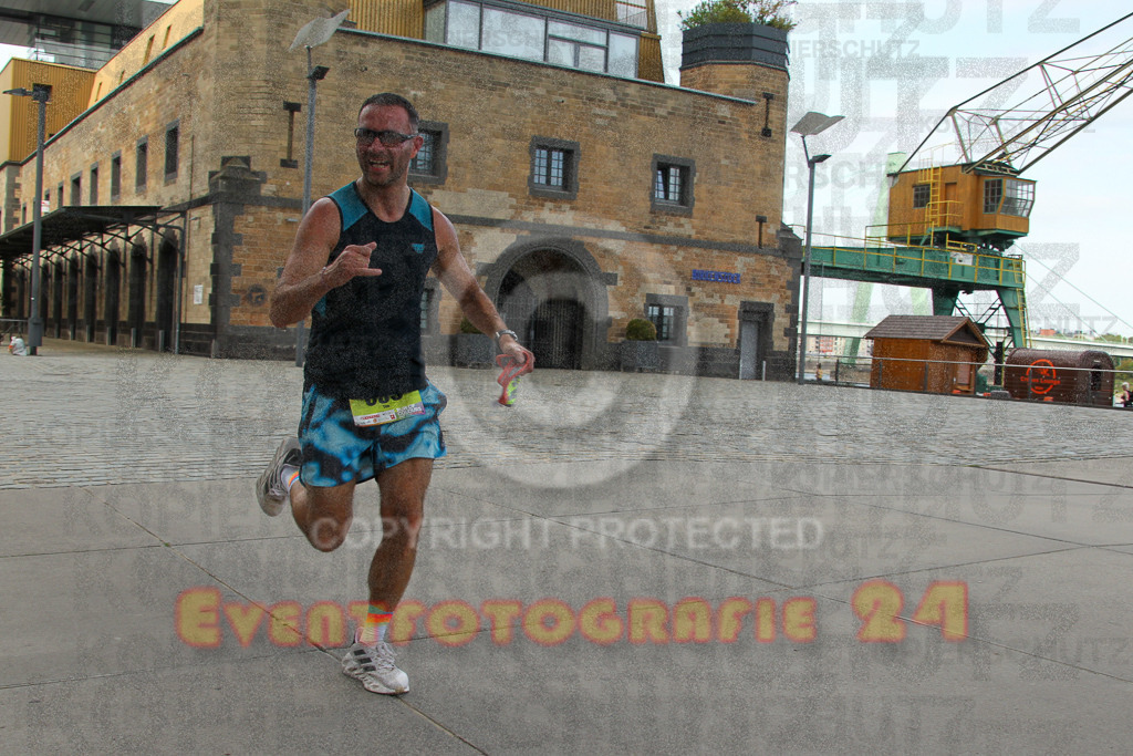 250920_1515_EV4_8307 | Sportfotografie im Rhein-Sieg Kreis, Köln, Bonn, NRW, Rheinland Pfalz, Hessen, etc. Unser Tätigkeitsfeld umfasst den Laufsport vom Volkslauf über den Marathon, Duathlon, Triathon bis zum Ultralauf wie Kölnpfad Ultra oder Schindertrail.