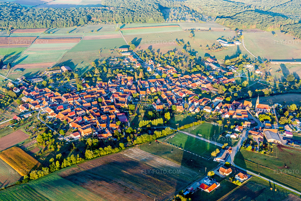 Aerial view: View of the town in Schillersdorf in the state Bas-Rhin, France.Photo: IMG_111639.jpg taken on 09/16/2018 by Werner Riehm/FLY-FOTO.comResolution of the original: 5472 x 3648 px